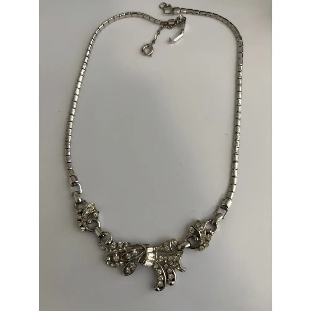 Vintage Rhinestone Collar Necklace Silvertone